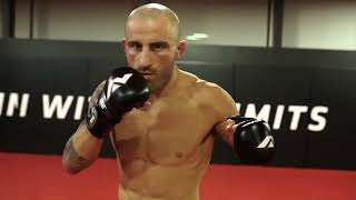 Alexander Volkanovski training boxing 20202023 [upl. by Auqcinahs]